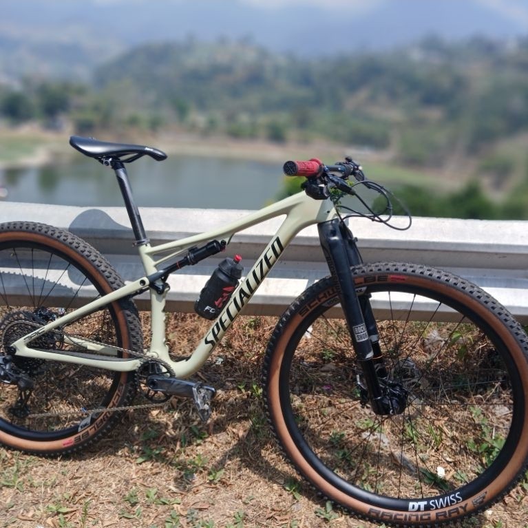 SPECIALIZED EPIC EVO CARBON 29 fullbike mtb xc 29er