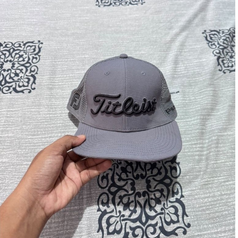 Topi Golf Titleist Snapback.