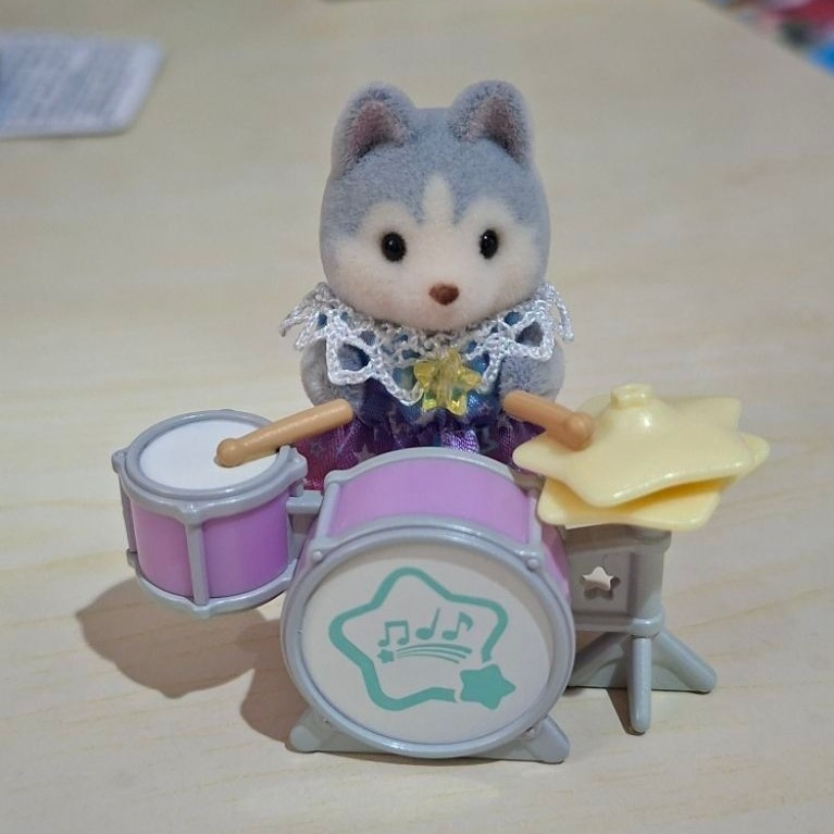 Sylvanian Families baby husky starry concert