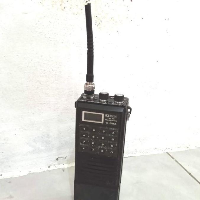 Icom ic-02A tranceiverVHF , HT icom vintage hidup tidak tampil dply