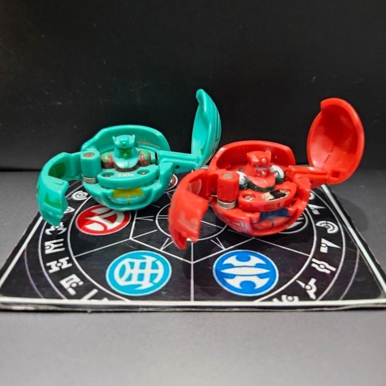 BUY1GET2 Bakugan Golem/Gorem Ventus & Pyrus B1