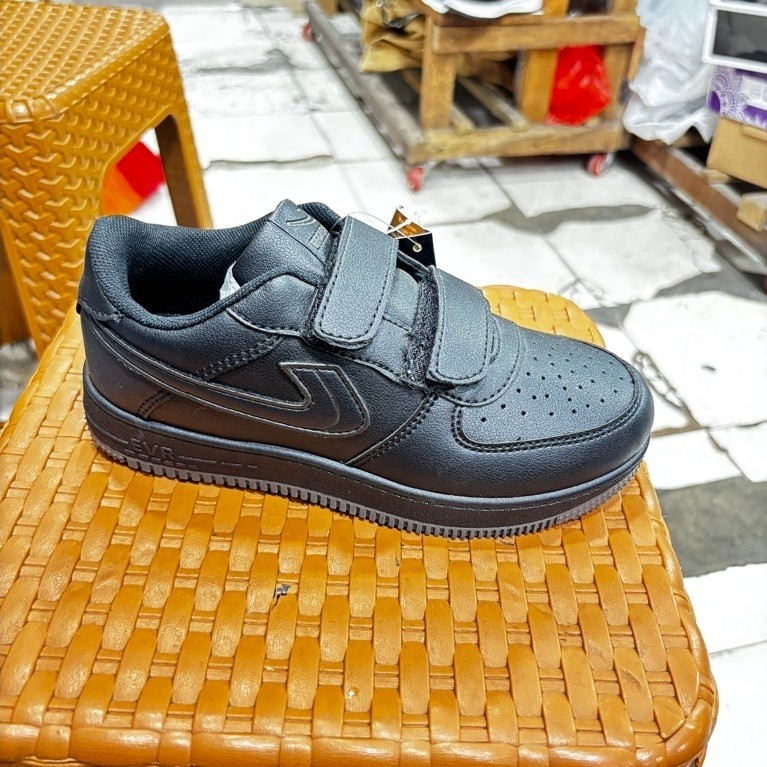 sepatu pro lexus new era