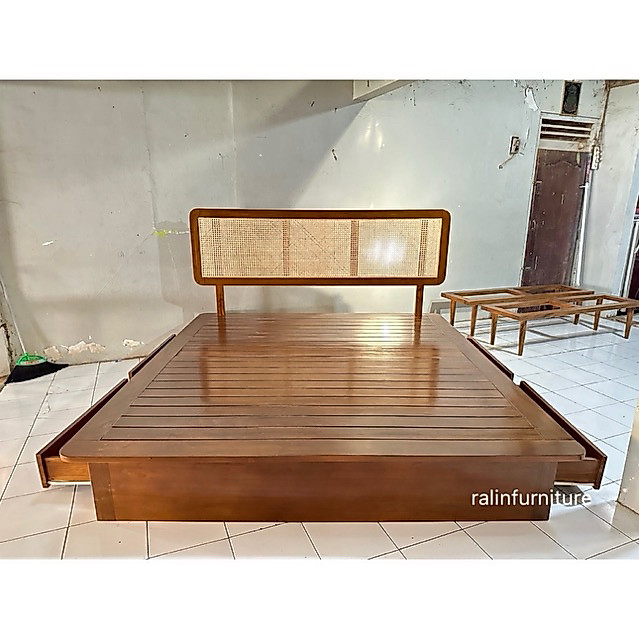 Dipan laci jati , dipan jati rotan , tempat tidur jati minimalis , dipan laci