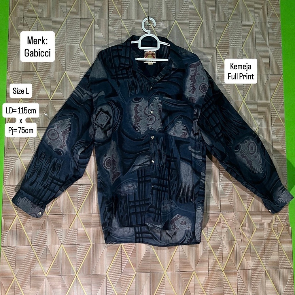 PRELOVED GABICCI ORI KEMEJA FULL PRINT (Size L) (LD=115 x Pj=75cm)