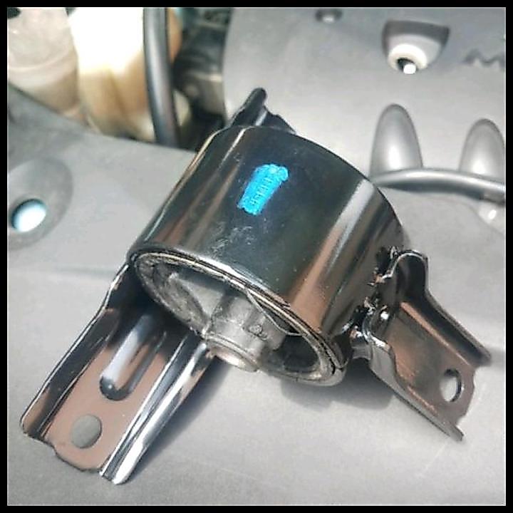 TERLARIS ENGINE MOUNTING KANAN OUTLANDER 