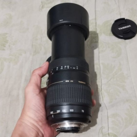 Lensa tele tamron 70-300 for Nikon