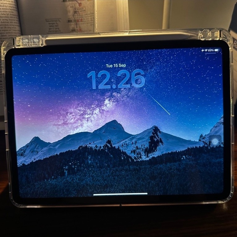 iPad Pro M2 11” 128GB WiFi Ex Inter + Apple Pencil Gen 2 + Logitech Slim Folio Pro Case