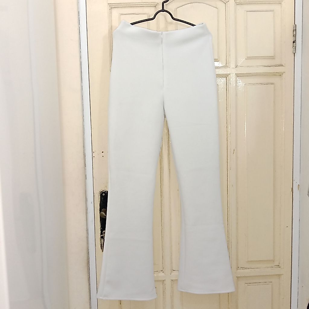 Preloved Celana Cutbray Putih