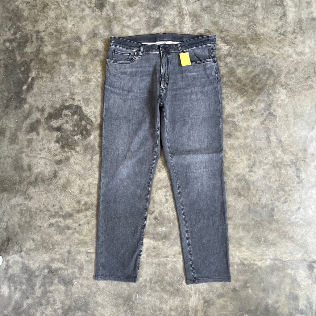 Uniqlo Grey Ezy Slim Tapered Jeans