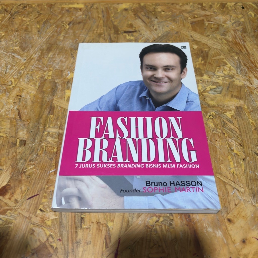 Buku Fashion Branding Ori