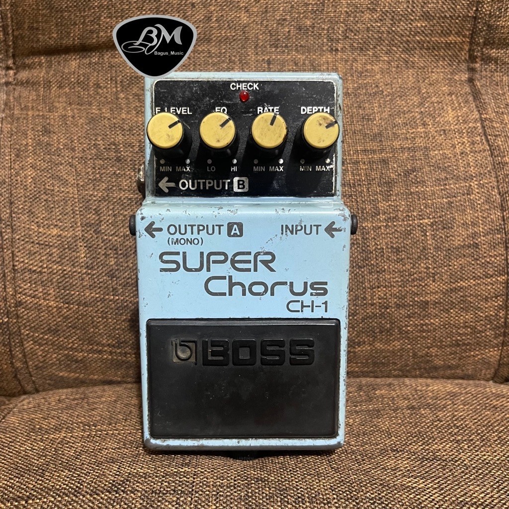 Efek gitar Boss Chorus CH1