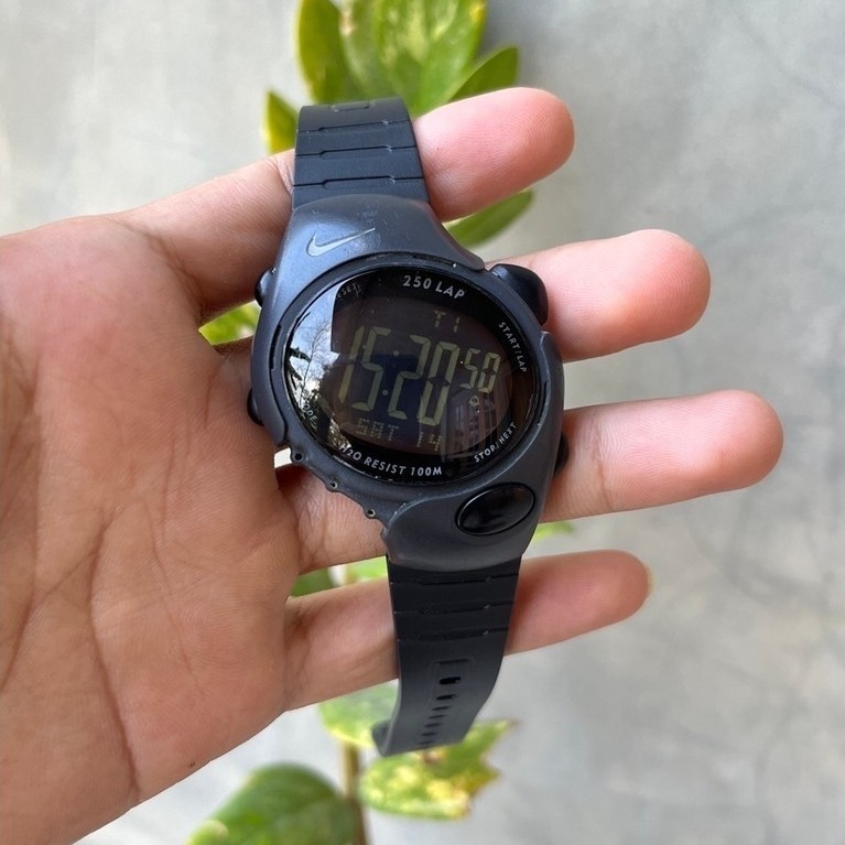 Y2k Rare Vtg N*KE TRIAX ALPHA PROJECT 250 SUPER BLACK ON BLACK DIGITAL WATCH, jam N*ke Vintage