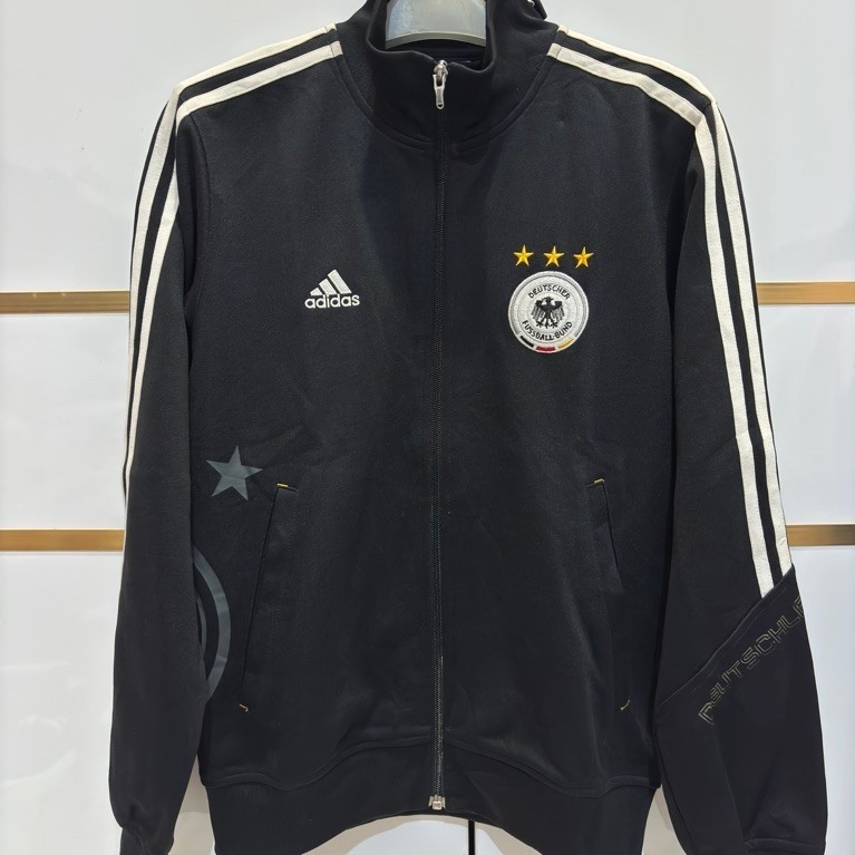 Jaket tracktop Jerman threestripes black