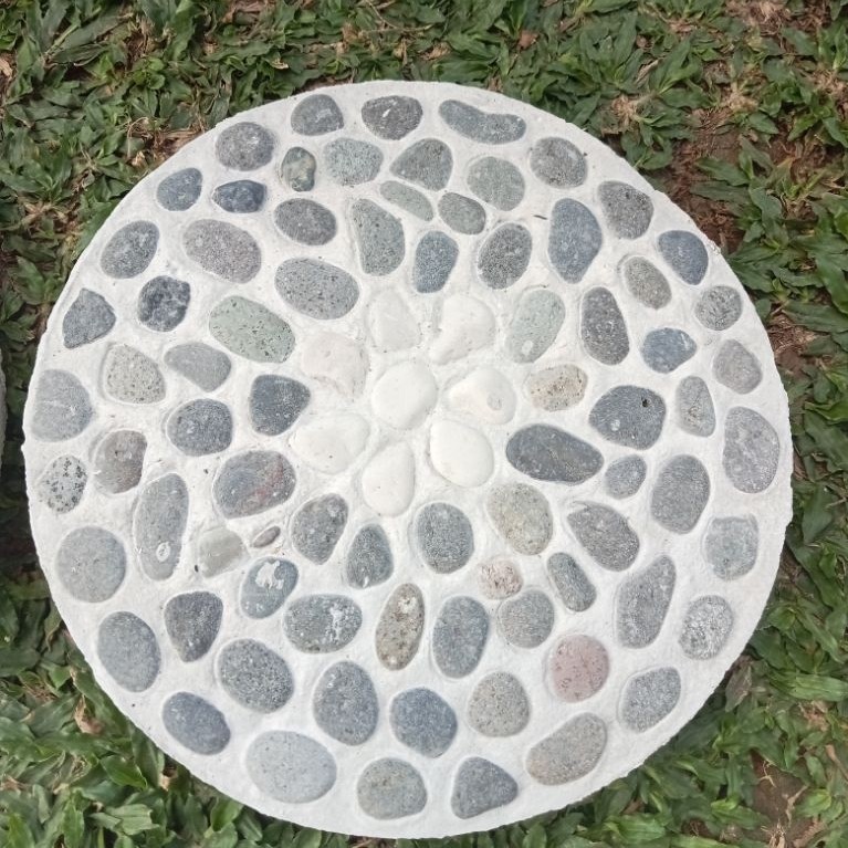 BATU PIJAKAN TAMAN STEPPING STONE SETAPAK KERTAS TEKSTUR BATU ALAM