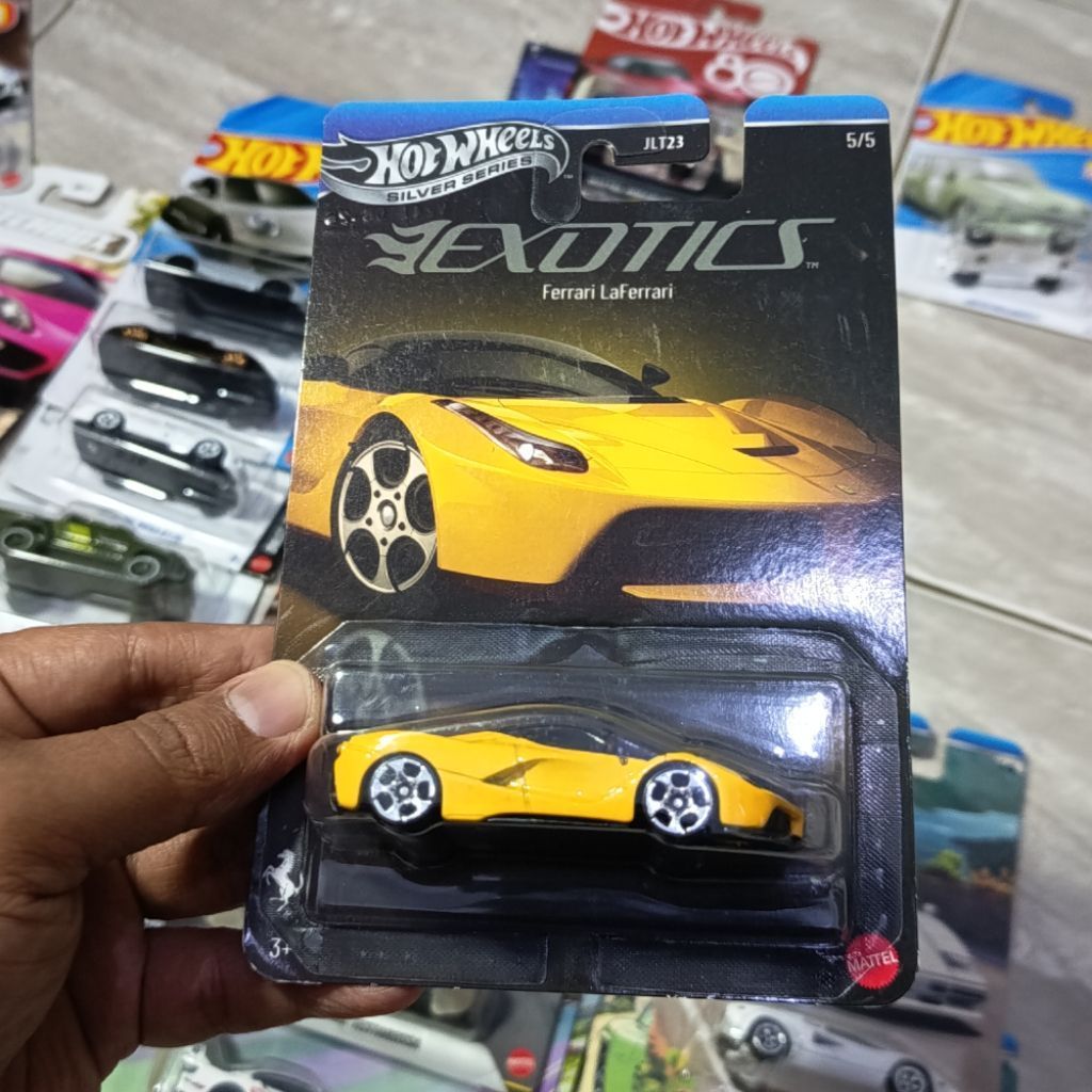 hot wheels exotics ferrari laferrari
