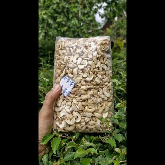 KACANG METE MENTAH patahan jadi 4 Mede / mete asli wonogiri