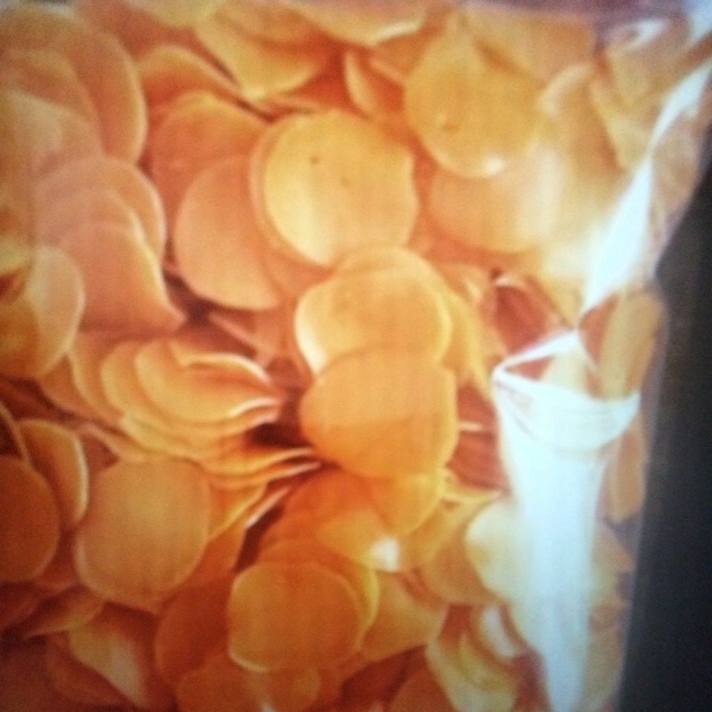 kerupuk udang merah
