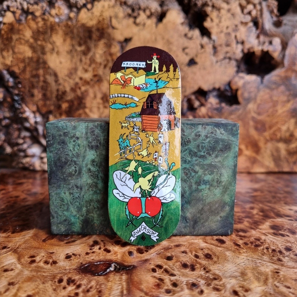 KROOKED fingerboard deck 5ply curly maple