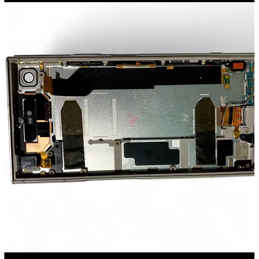 Sony XZ1 + isi tanpa LCD