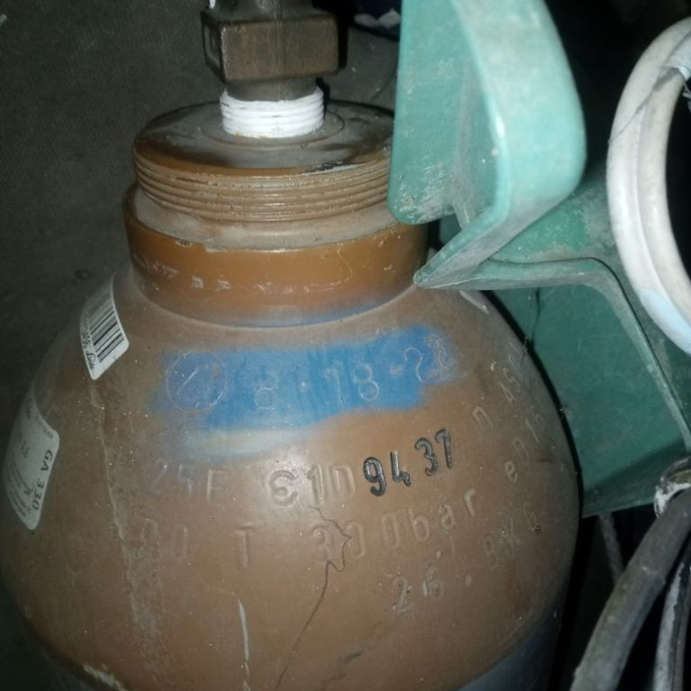 tabung 3m³+ isi 1,5m³ helium UHP untuk ballon udara dan gas laboratorium