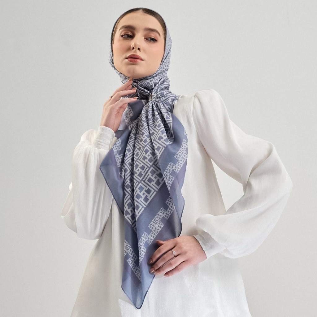 Ivan Gunawan Prive Danica Grey Scarf By Ivan Gunawan