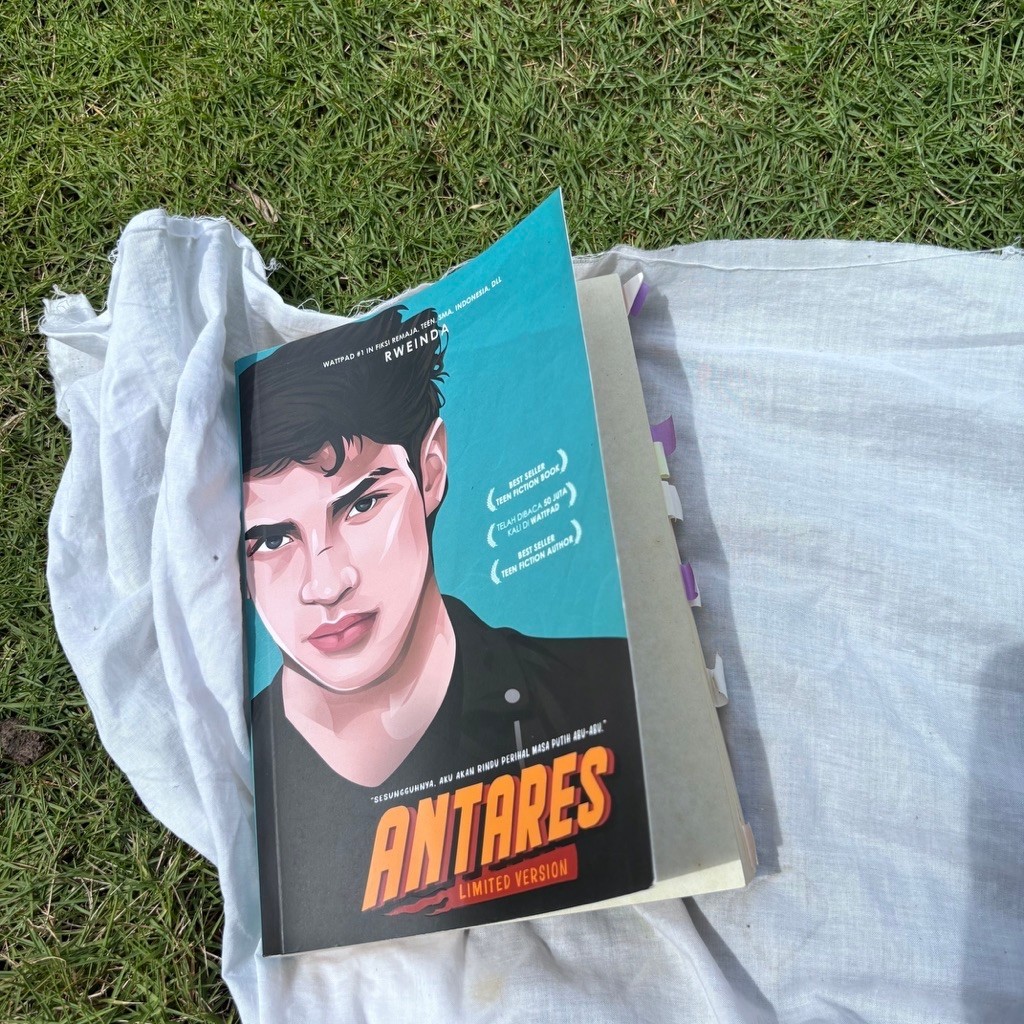 PRELOVED | Novel Antares Limited Version - Fiksi Remaja Rweinda