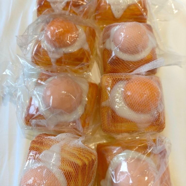 Squishy Egg Loaf Bread Mirip Roti Asli Soft Slow Rising Wangi Oranye