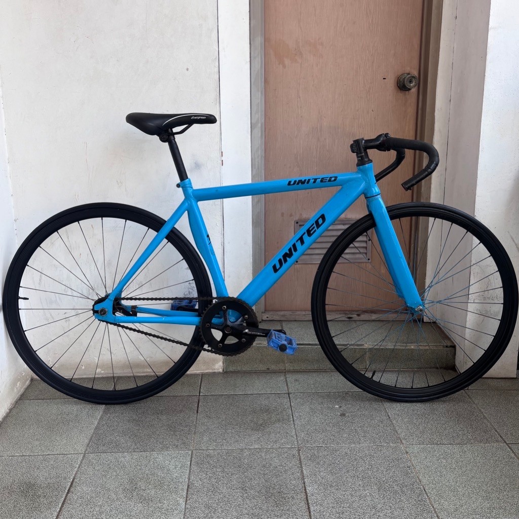 fullbike fixie soloist 77 size 48 alloy. torpedo. second