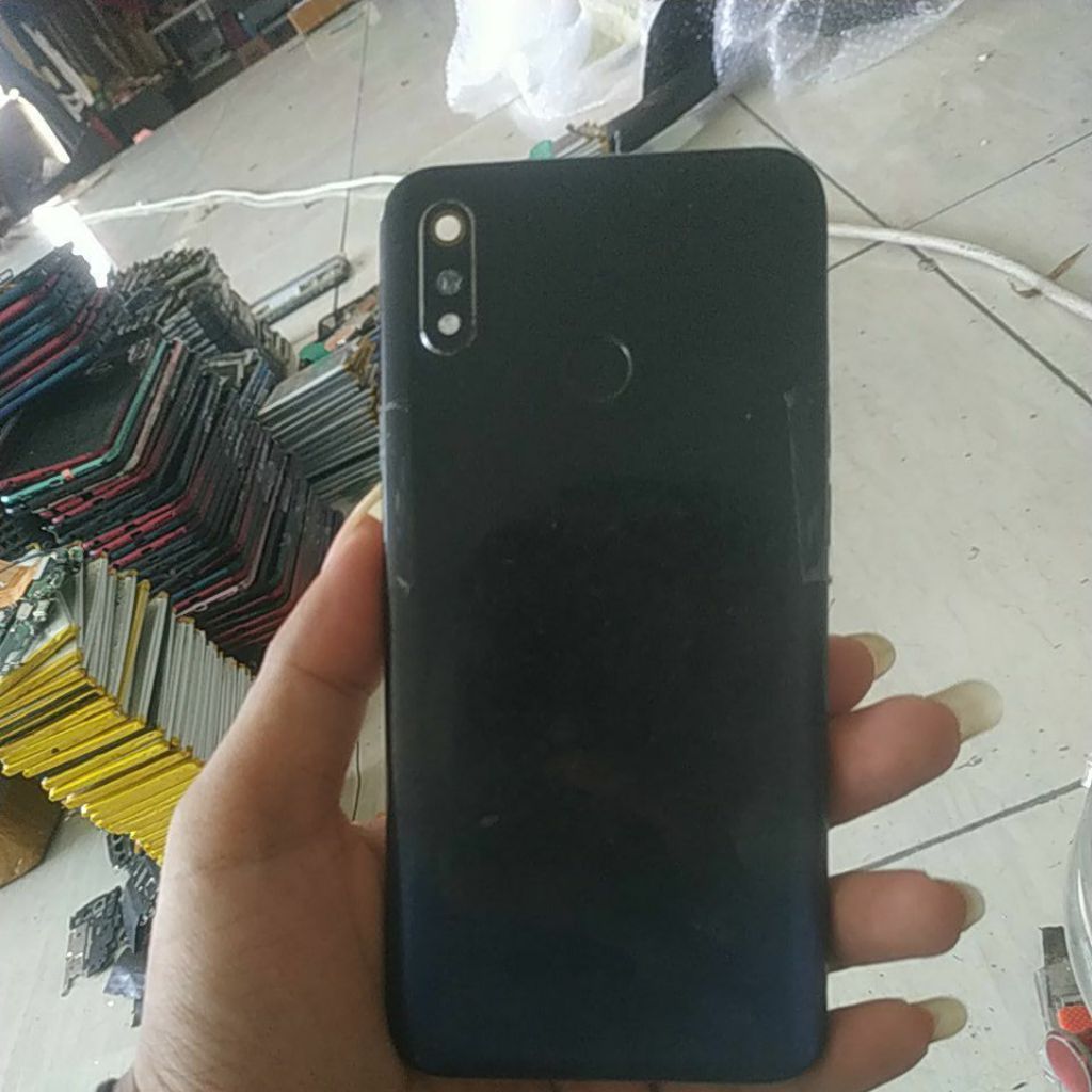 backdoor bekas realme 3 tanpa tombol lecet pemakaian