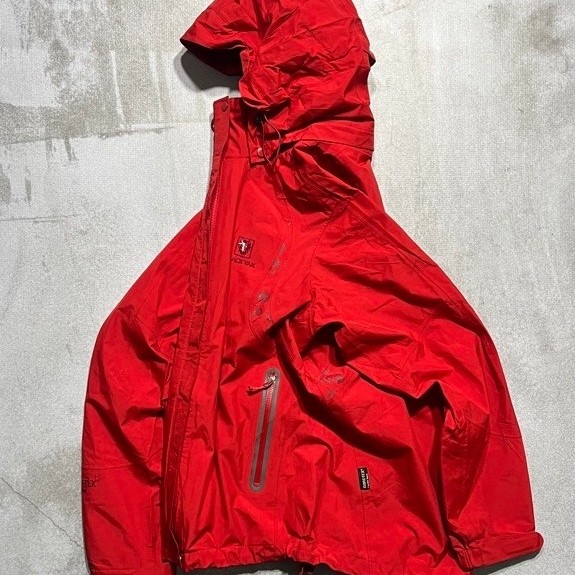 JAKET BLACKYAK GORETEX