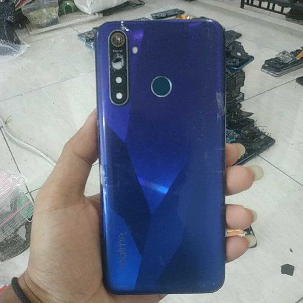 backdoor bekas realme 5 pro,tombol lengkap minus kaca kamera
