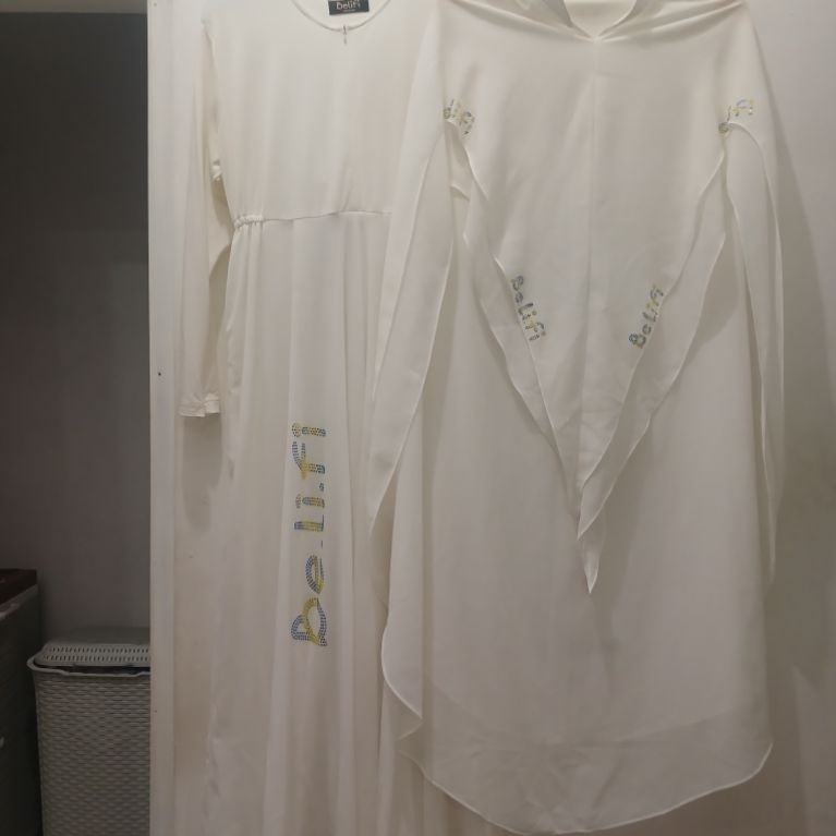Gamis syari putih set khimar Belifi pl. (NETT)