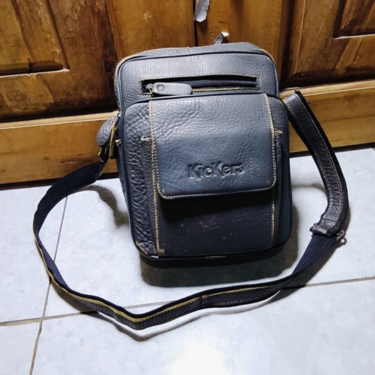 Tas Selempang Kickers Kulit