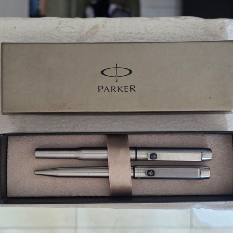 1980s Parker 25 - Fountain Pen & Ballpoint Pen Set - SS Black Accent