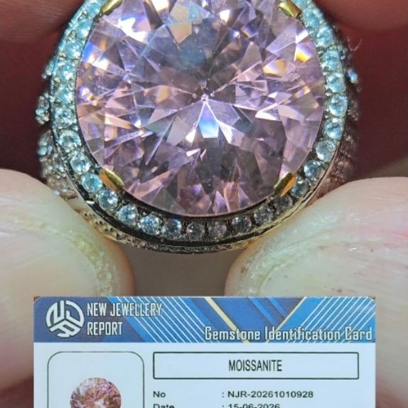 Cincin Batu Moissanite