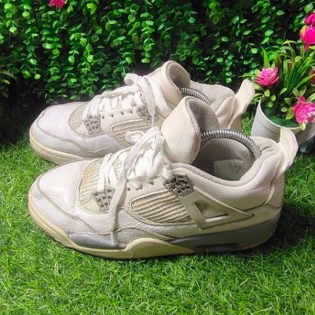 sepatu Nike Air Jordan 4 Retro 'Pure Money'  size 42