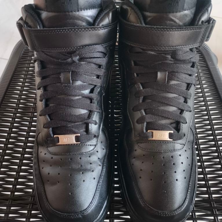 Sepatu Second AF1 Mid Triple Black Ori Autentik size 46 insol 30 Like new.