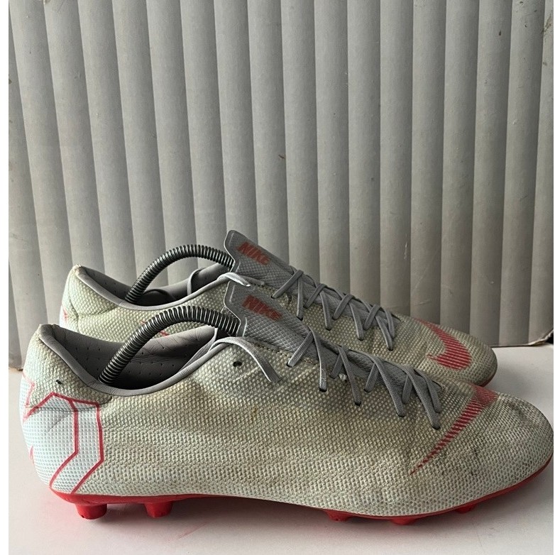 Sepatu Bola Nike Mercurial Vapor 12 Academy FG Size 45/29cm