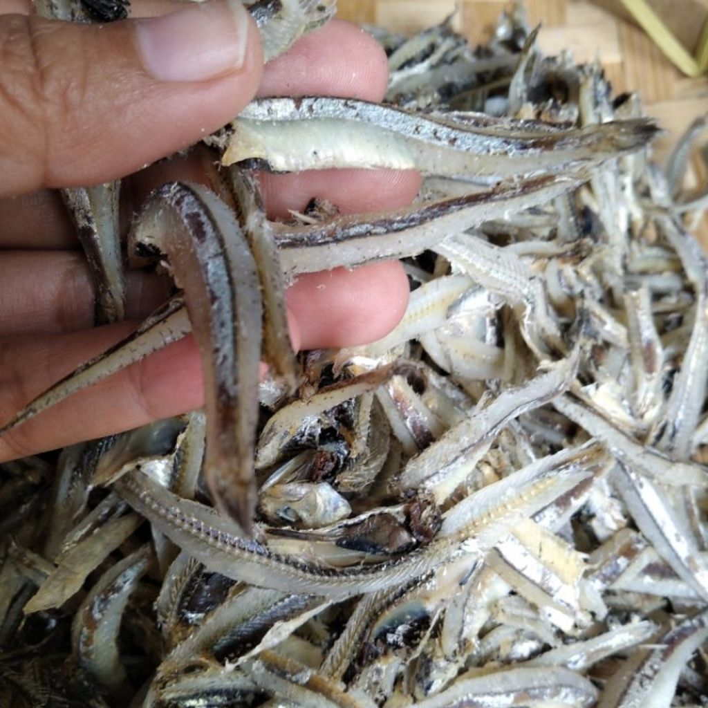 Ikan Teri Belah khas pontianak segar fresh pasar pagi flamboyan pontianak kalimantan Barat