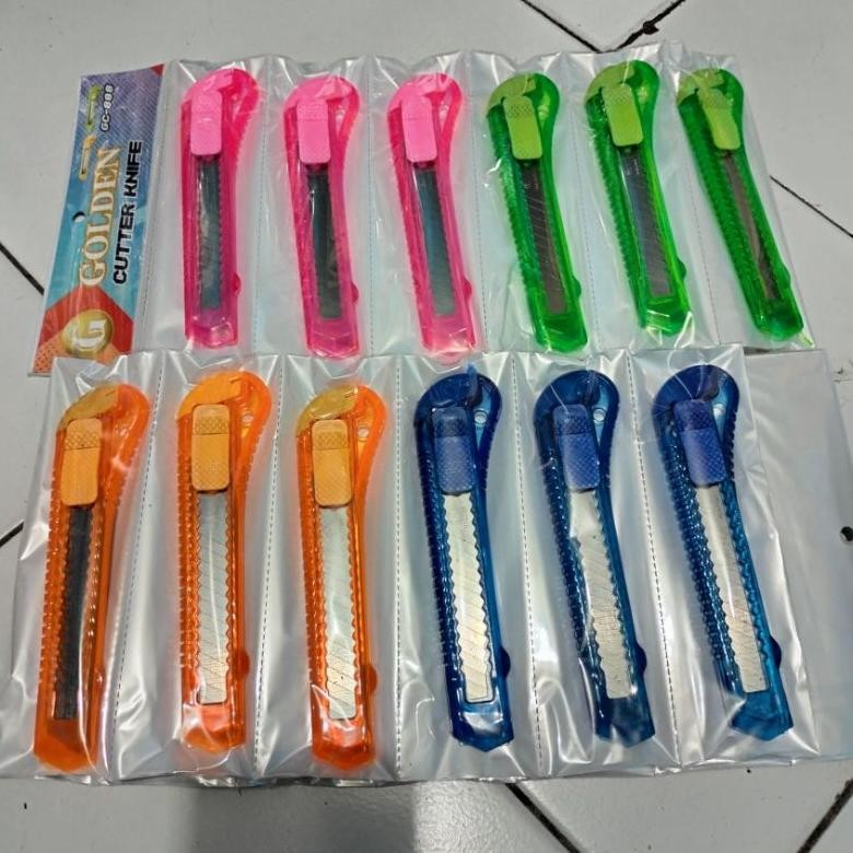 

Sale (Isi 12 Pcs) Pisau Cutter Bening Warna/Pisau Cutter Bening Warna Besar Sale