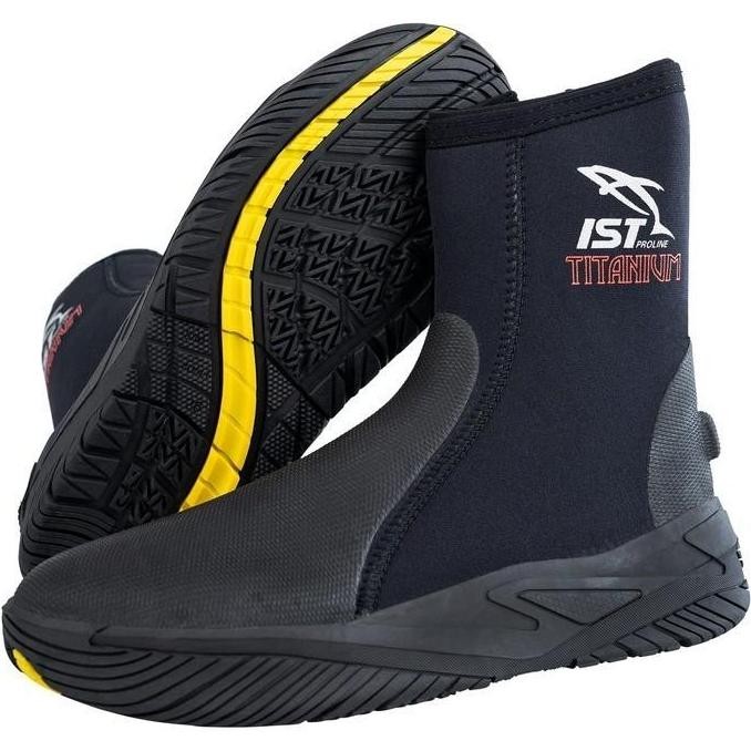 Sepatu karet Boot aman Dikarang, Pantai, Jetski Tidak licin ukuran 34-48