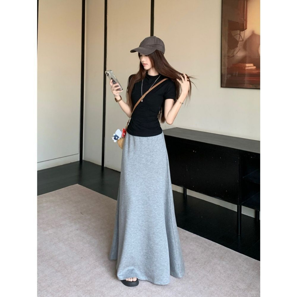 Cool GirlTemperamen Setelan Wanita Kaos Hitam Kerah Setengah Tinggi Musim Panas Rok Setengah Panjang