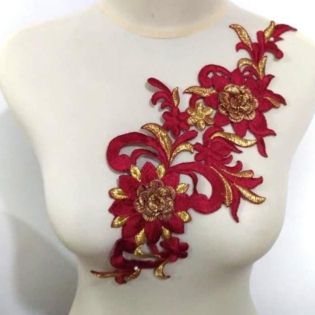 

,,,,,,,] Renda Aplikasi Bordir Tabur / Patch Bordir Bunga Motif Rosa Marun-Emas