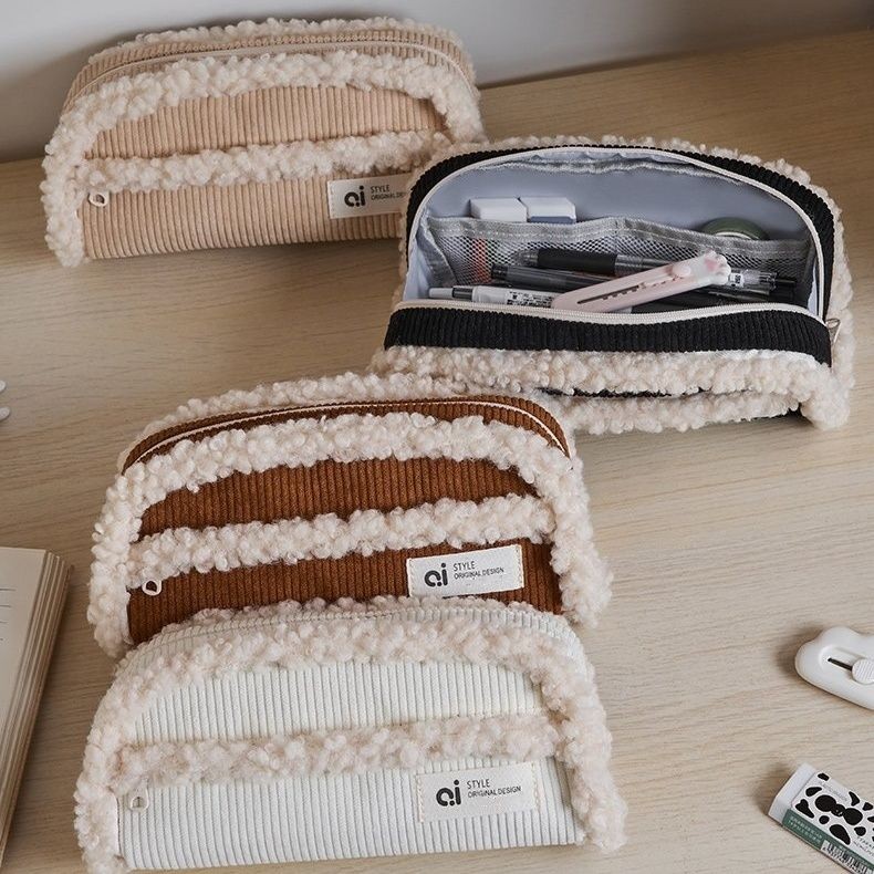 

Kotak Pensil Kapasitas Besar Kotak Pensil Plush Hitam Sederhana