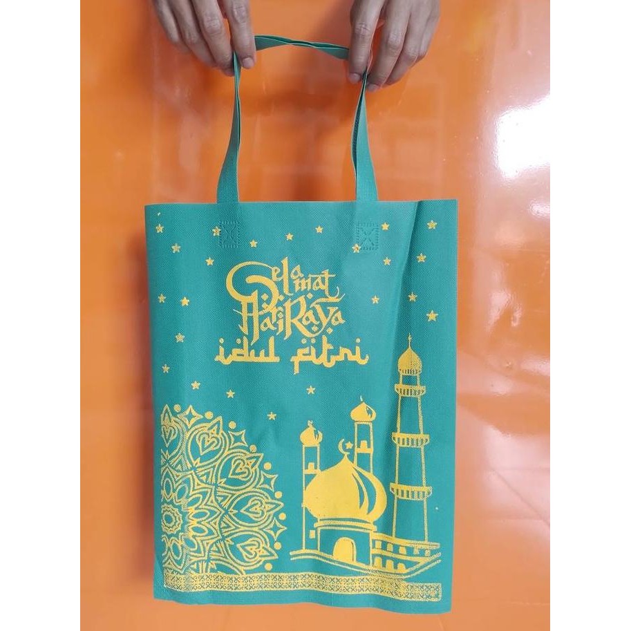 

tas kain / spundbond / tas hampers hari raya idul fitri 30cm dan 38cm - 38x45 HIJAU
