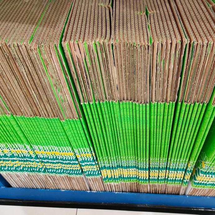 

KARDUS 30 x 30 x 21 CM SELAMAT HARI RAYA IDUL FITRI HIJAU LEBARAN