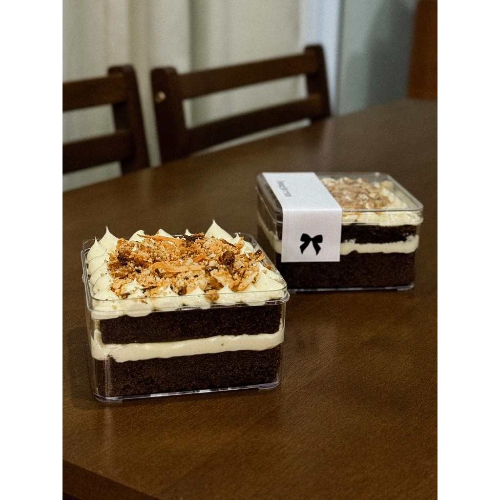 

The Dawn - Ketan Hitam Cake Dessert Box by Doughremi