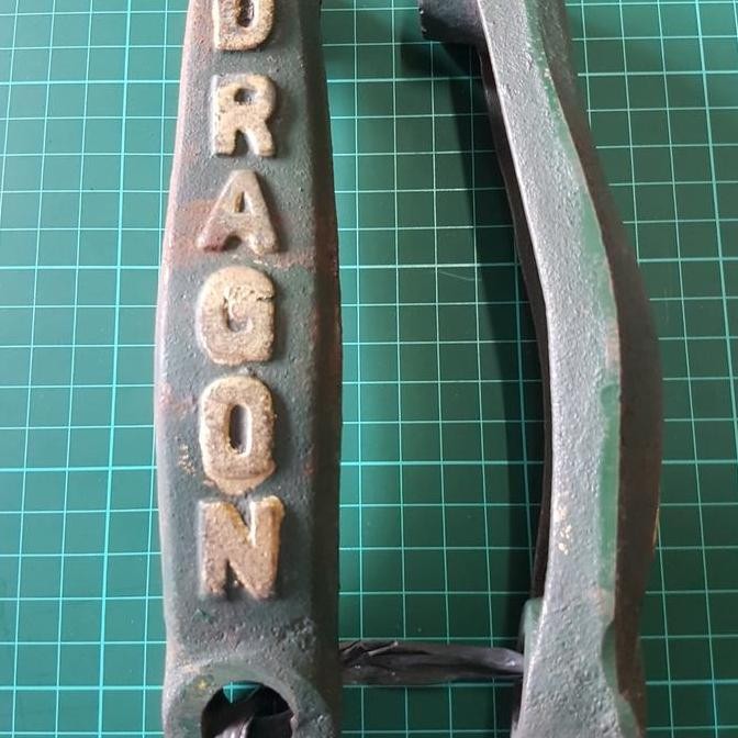 Tangan-tangan Pompa Dragon