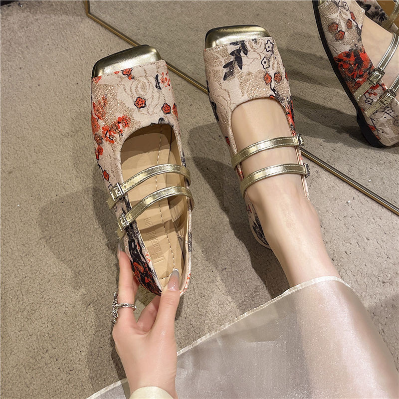 New Chinese Style Embroidered Loafers