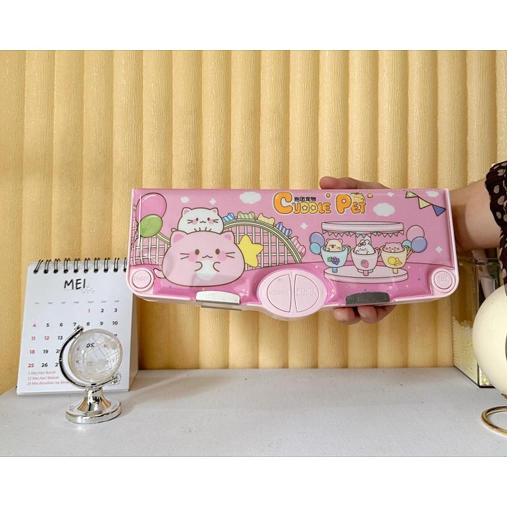 

Sale (Multifungsi) Tempat Kotak Tepak Penyimpanan Box Pensil Alat Tulis Multi Functional Pencil Case Multifungsi Fitur Lengkap Rautan Gunting Isolasi Motif Gambar Kartun Lucu Untuk Anak Laki Laki Cowok Perempuan Cewek N-132